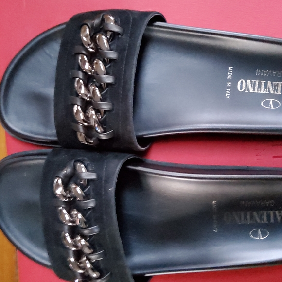 Valentino Garavani Chain slides!!EUC!! - Picture 5 of 5
